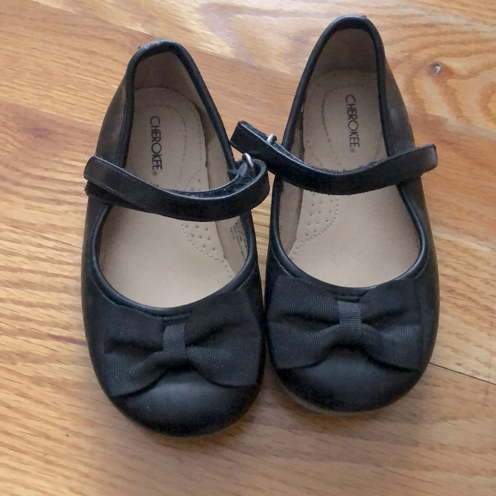 Cherokee Girls Dress Shoes